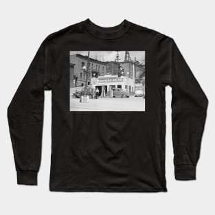 Gas Station in Montana, 1939. Vintage Photo Long Sleeve T-Shirt